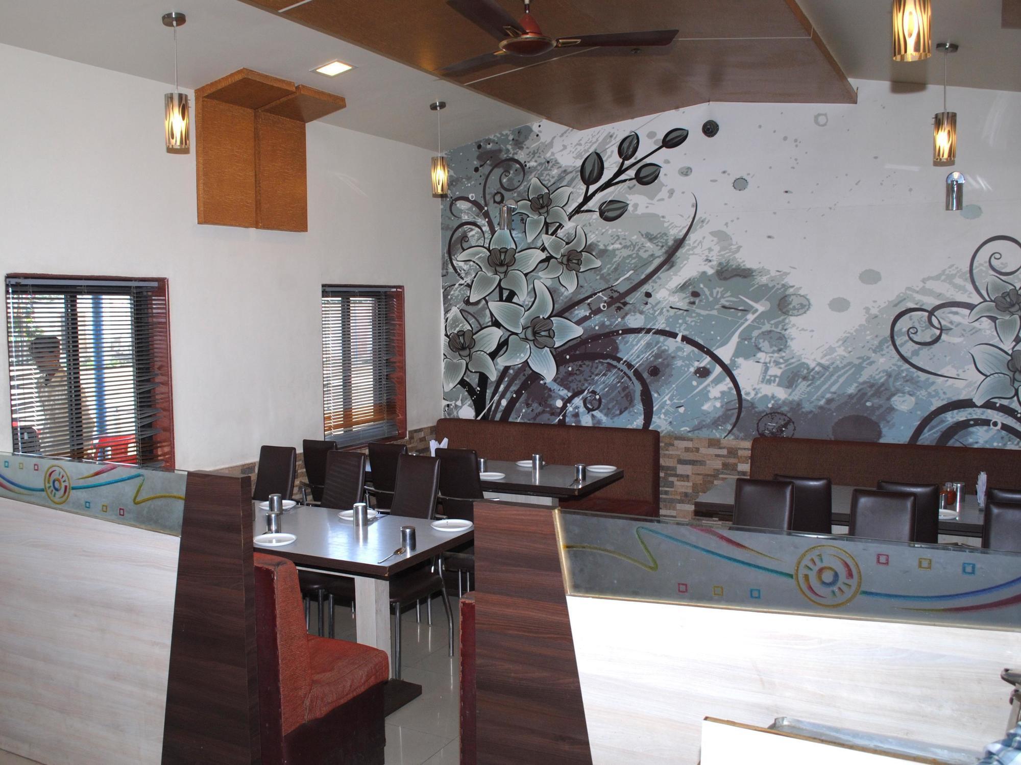 Hotel Oyo 14943 Shubh Suvidha Somnāth Zewnętrze zdjęcie