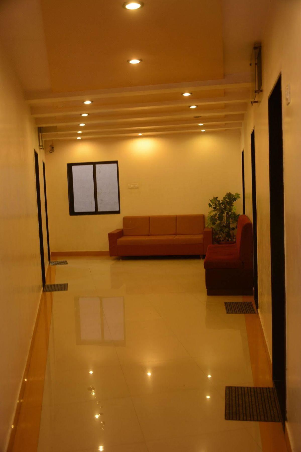 Hotel Oyo 14943 Shubh Suvidha Somnāth Zewnętrze zdjęcie