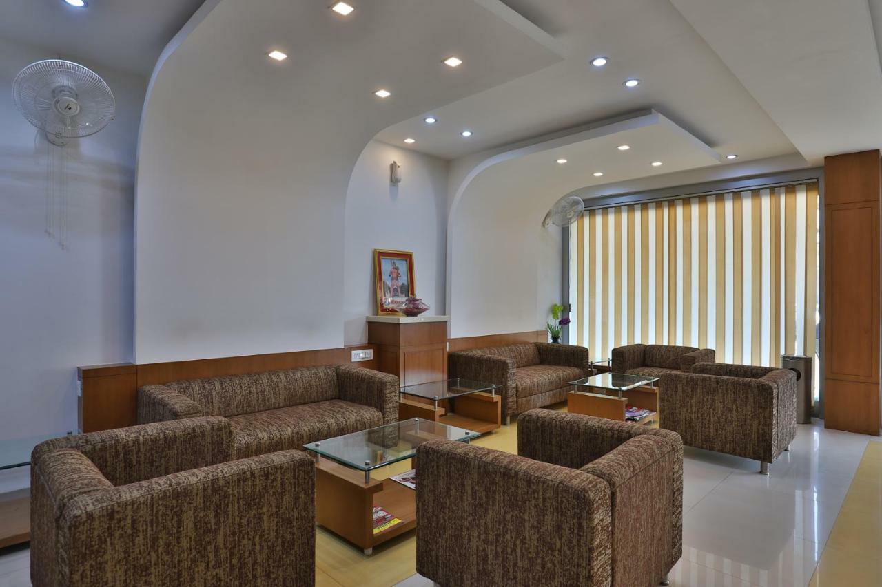Hotel Oyo 14943 Shubh Suvidha Somnāth Zewnętrze zdjęcie