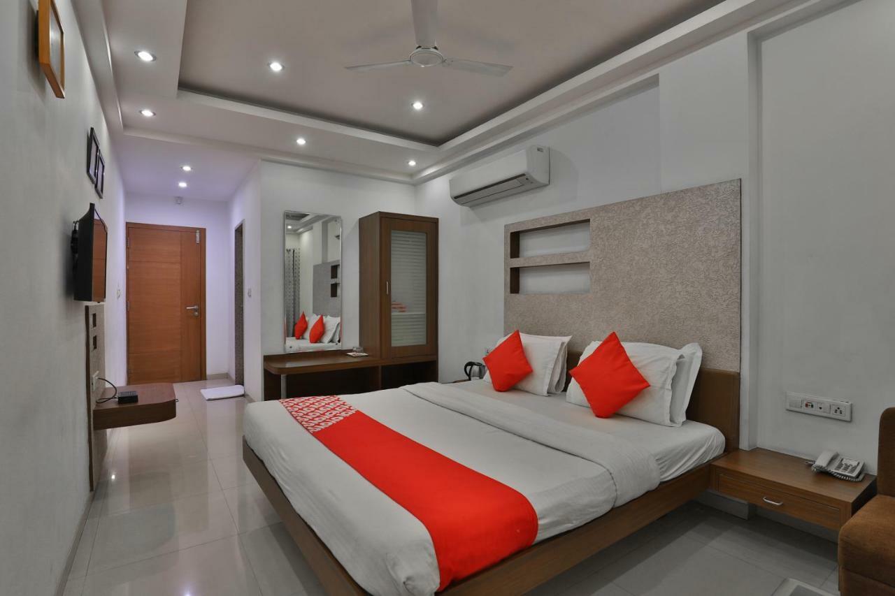 Hotel Oyo 14943 Shubh Suvidha Somnāth Zewnętrze zdjęcie